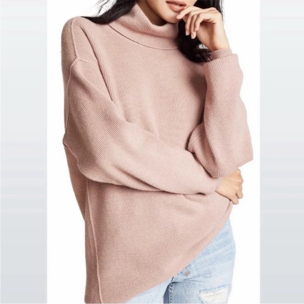 Free People Softly Structured Tunic Ribbed Sweater in Blush‎ Mauve
